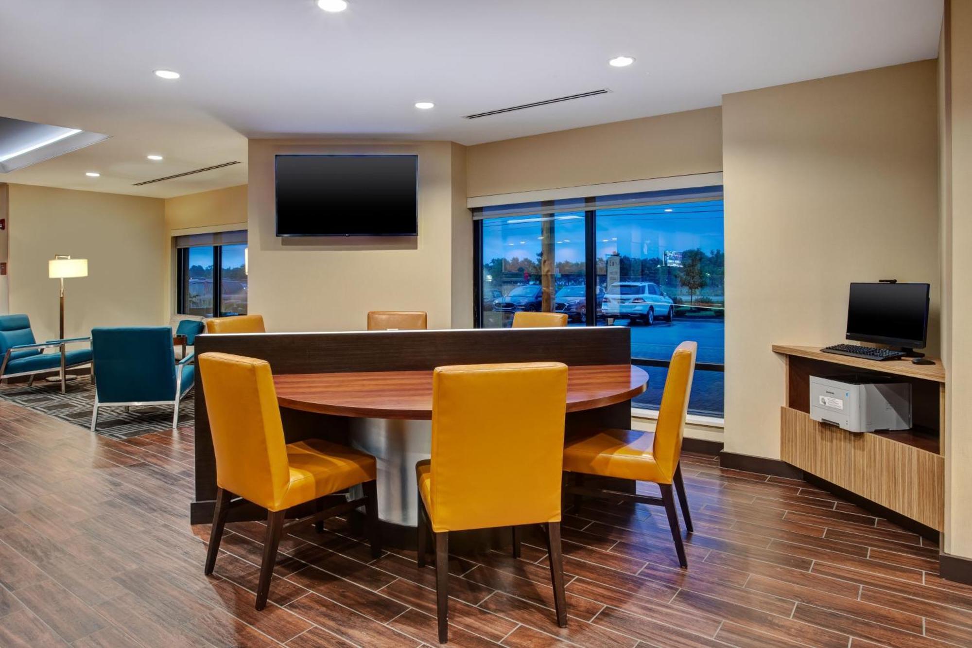 Towneplace Suites By Marriott Detroit Белльвилль Экстерьер фото