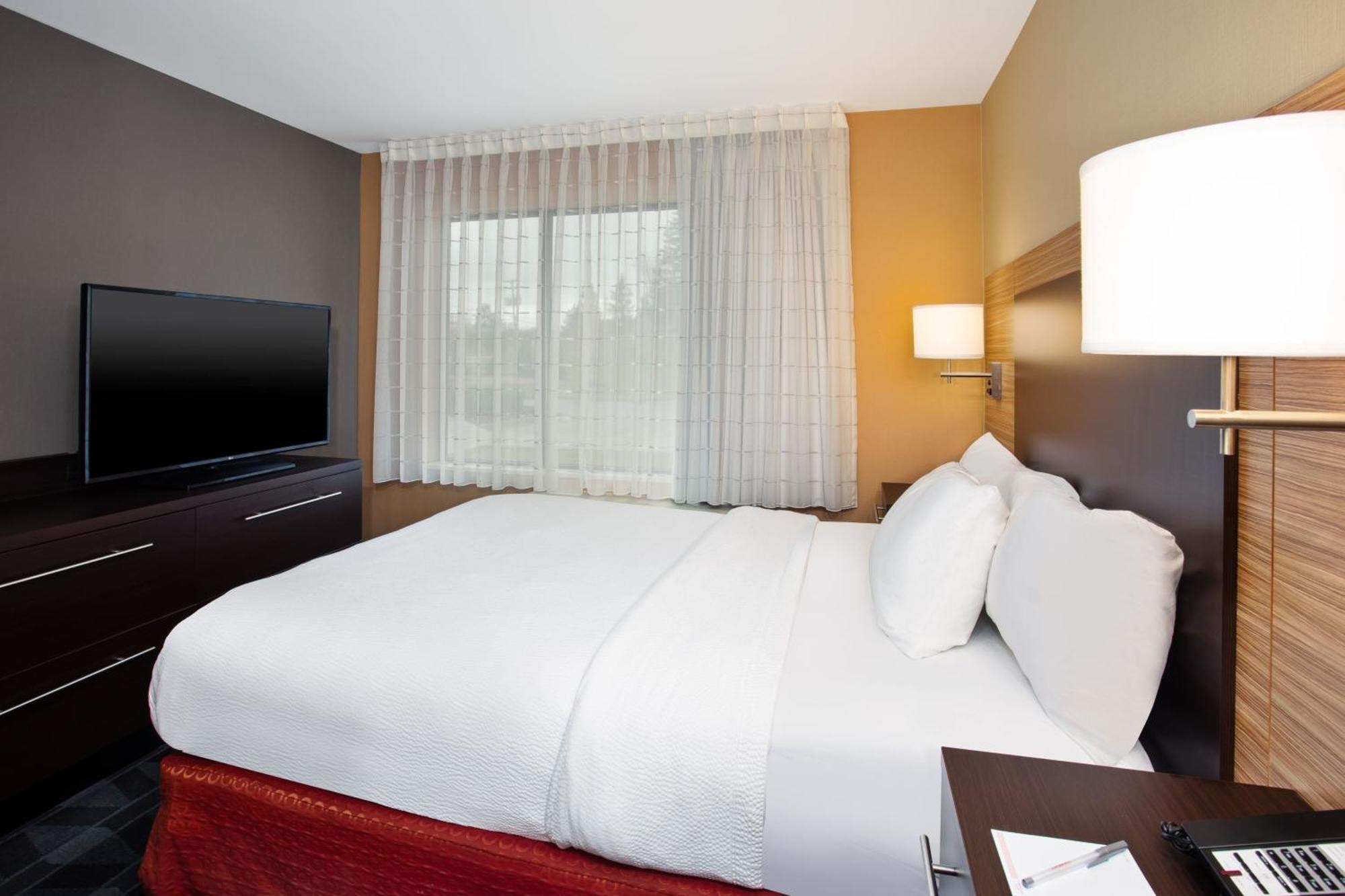 Towneplace Suites By Marriott Detroit Белльвилль Экстерьер фото